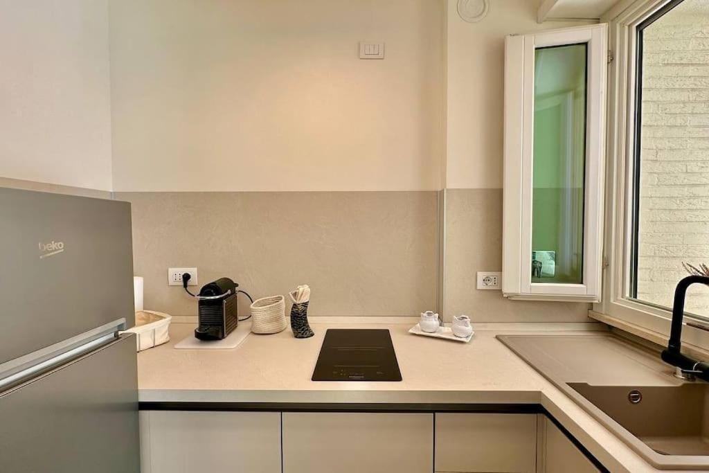 Elegant With Terrace In Balduina Rom